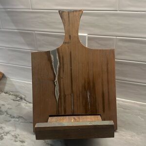 Adjustable Cookbook Display